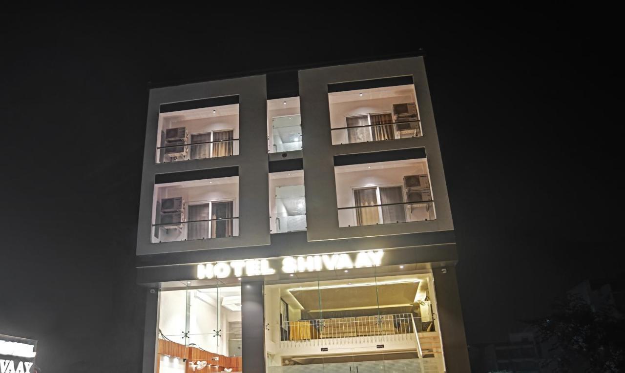 Hotel Treebo Shivaay Indore Esterno foto